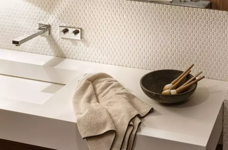 The walls were covered with fine hexagonal shaped tiles