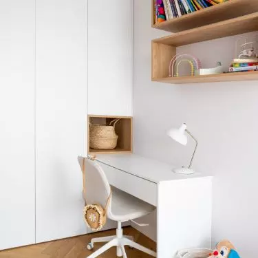 Capacious build-up goes into a desk