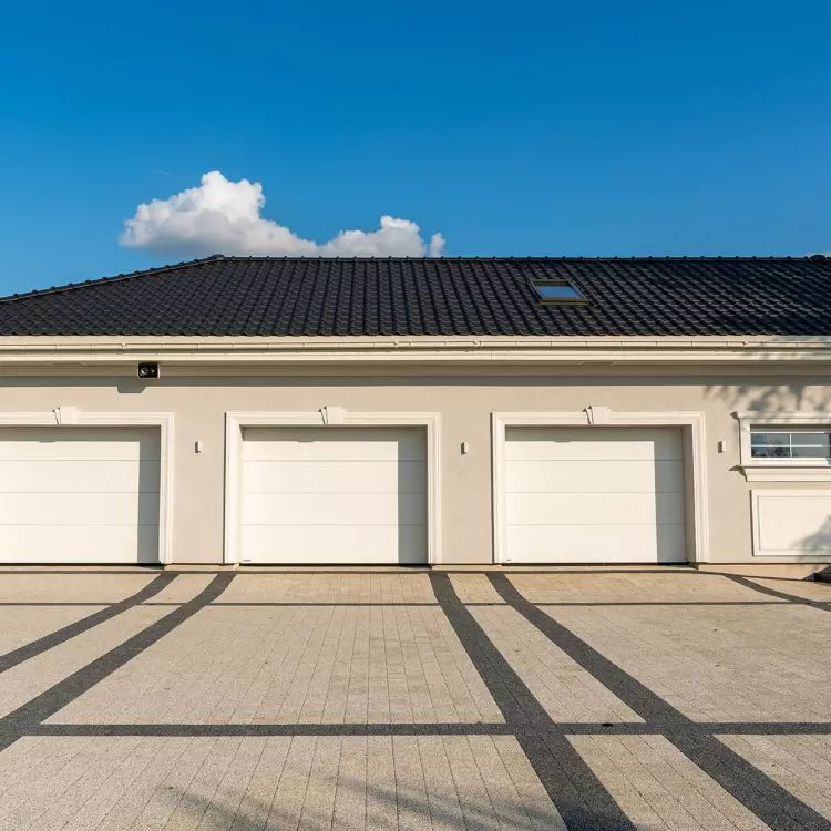 High manufacturing standard of sectional garage doors guarantees safety, convenience of use and excellent thermal insulation