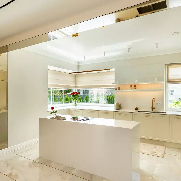 Corner windows optically enlarge the space, and also perfectly illuminate the room