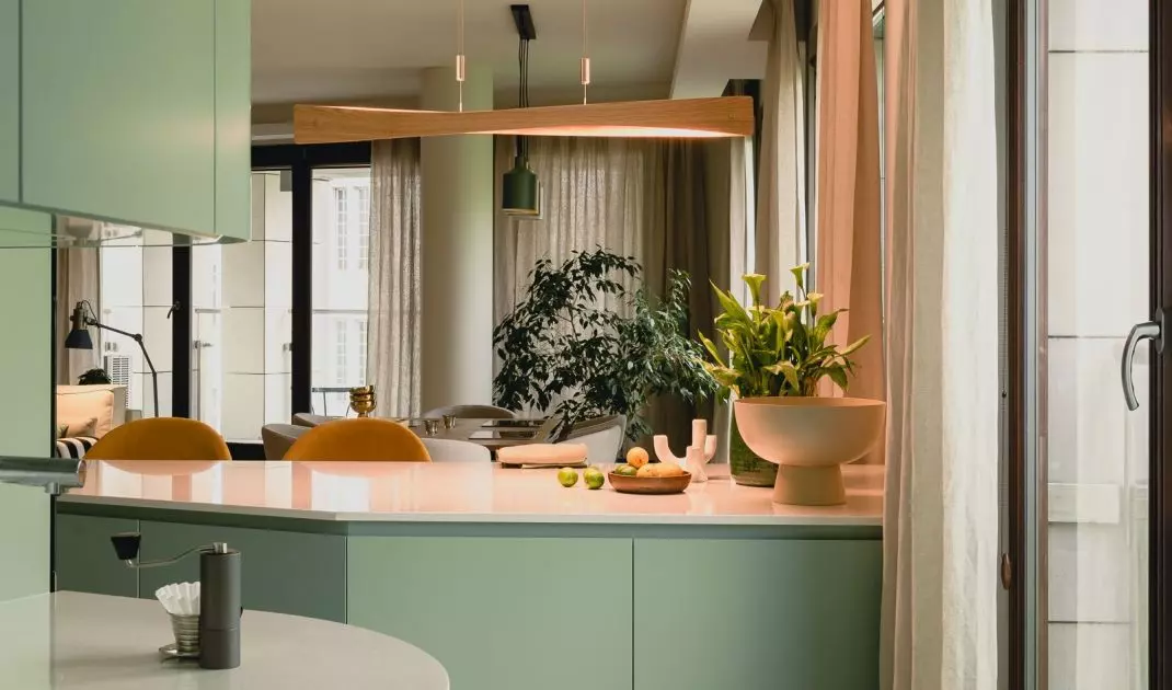 The unusual shape of the room posed a challenge