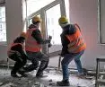 dismantling of windows in the Atrium in Warsaw