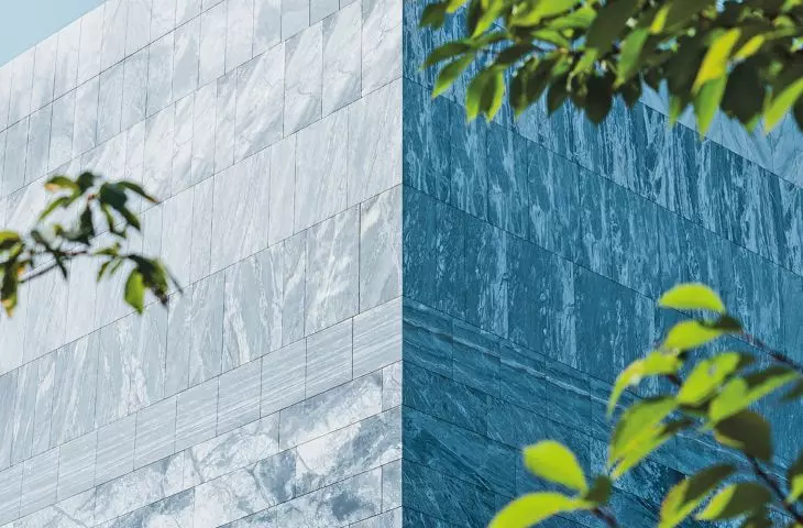 facade detail 