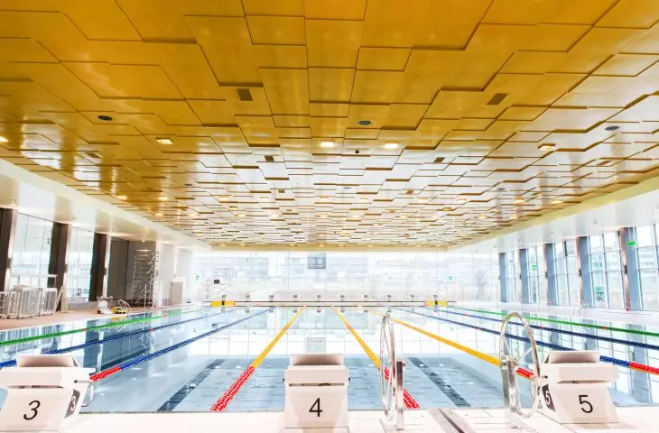 Nowe tendencje w projektowaniu sufitów: materiały, kolory i faktury Knauf Ceiling Solutions