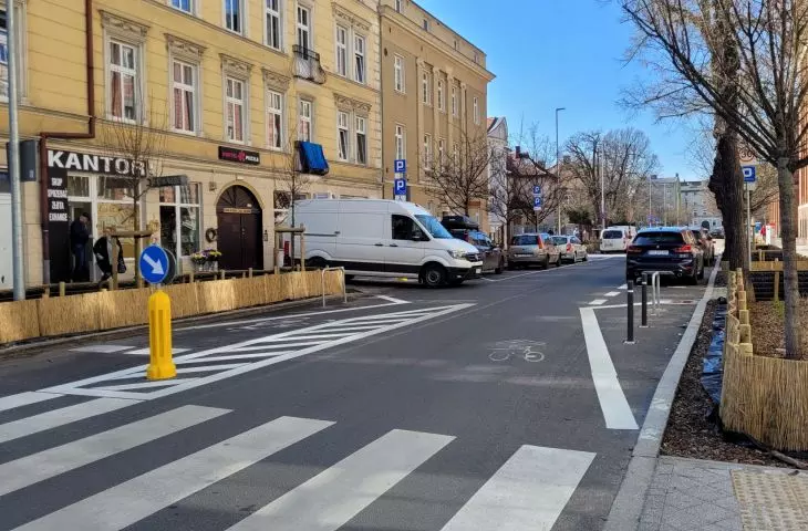 ulica Słowackiego przed SP 36 w Poznaniu