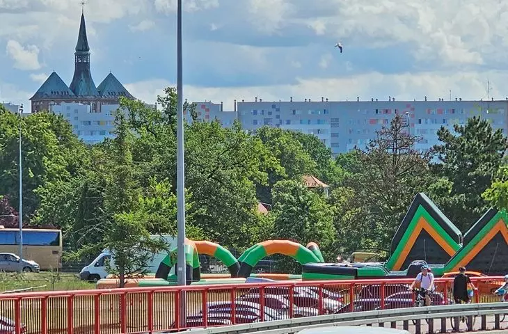  ...And from street level it looks like this: