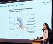 prof. Anna Dyson (Yale Schools of Architecture and Environment); wpływ środowiska zabudowanego na emisję dwutlenku węgla, 2021