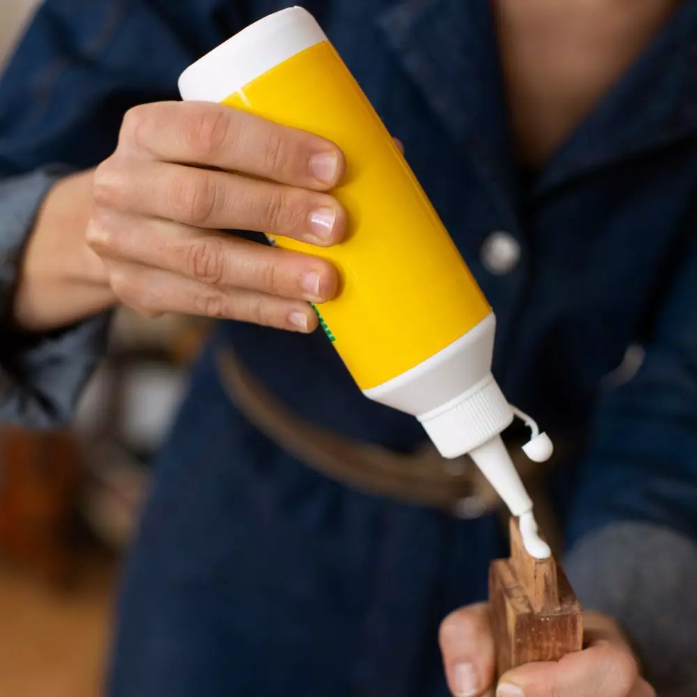 Assembly adhesives are usually available in paste or liquid form