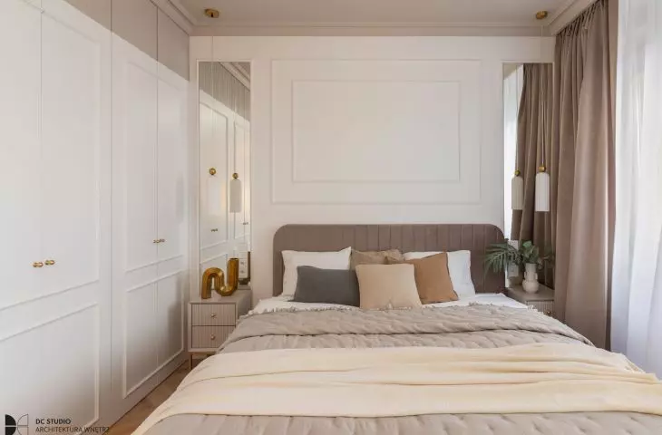 The closet in the bedroom hides the passage to the dressing room