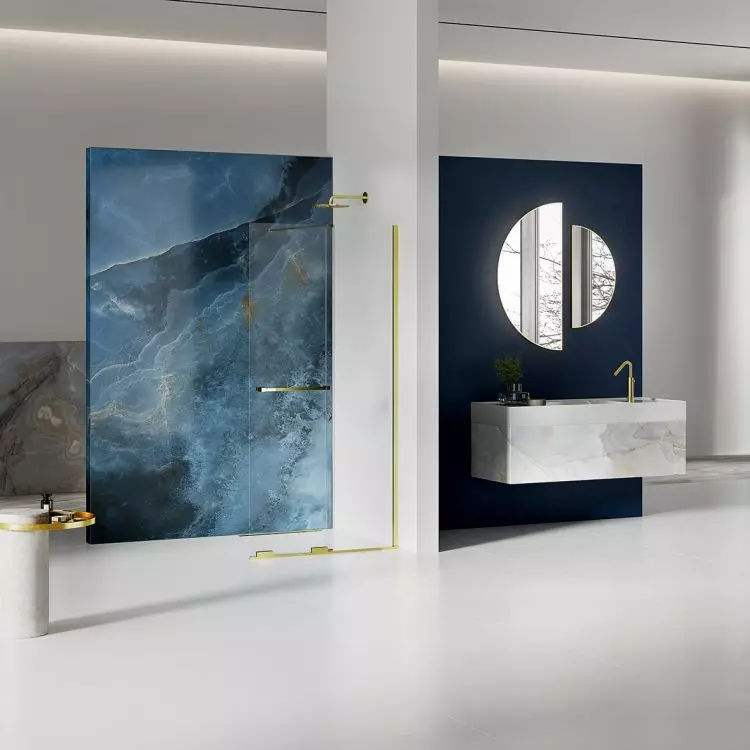Smart Light Gold cabin, walk-in with sliding wall, with additional railing rack