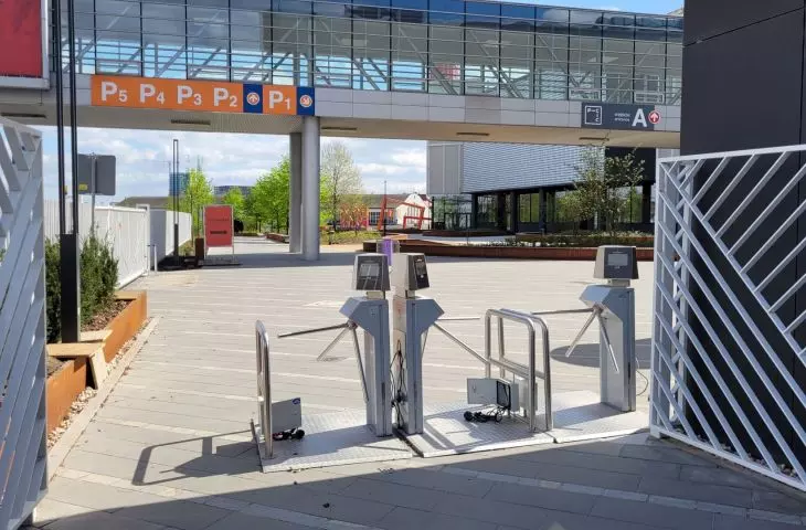 „zielona rzeka” — nowy ogólnodostępny pasaż na poznańskich Targach