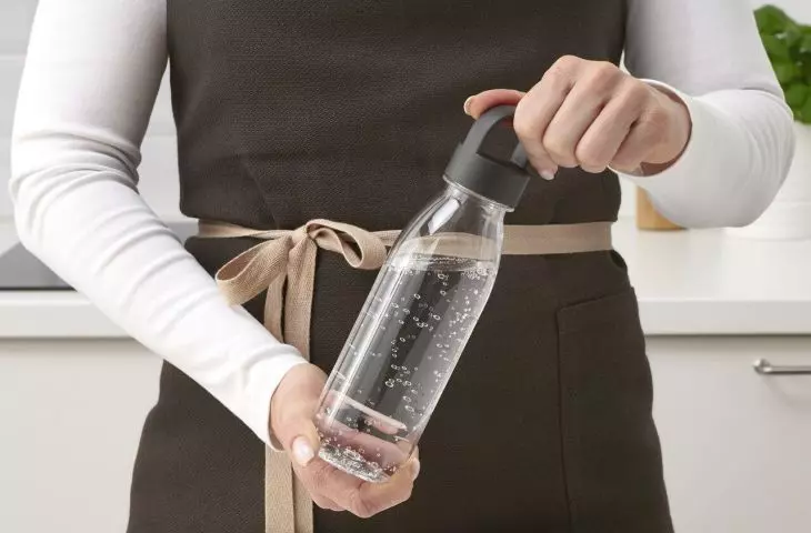 A water bottle is an easy and practical way to save money and reduce waste