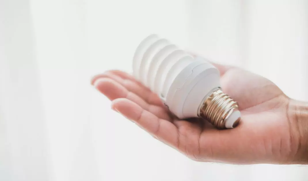 Energooszczędna żarówka ma dłuższą żywotność niż tradycyjne modele