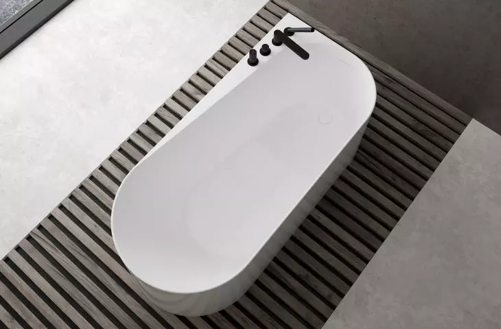 Ksuro 04 - freestanding bathtub 160x74 cm oval black matte (32003030)