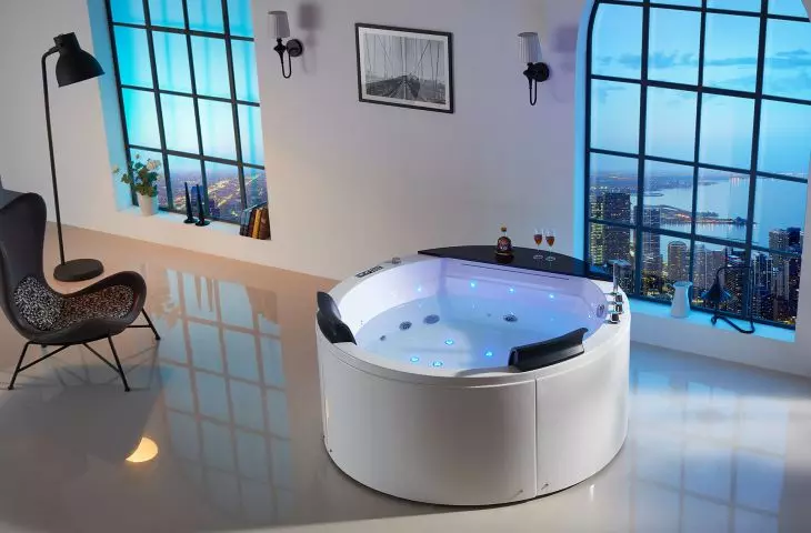 Wanna z hydromasażem / Della 916 