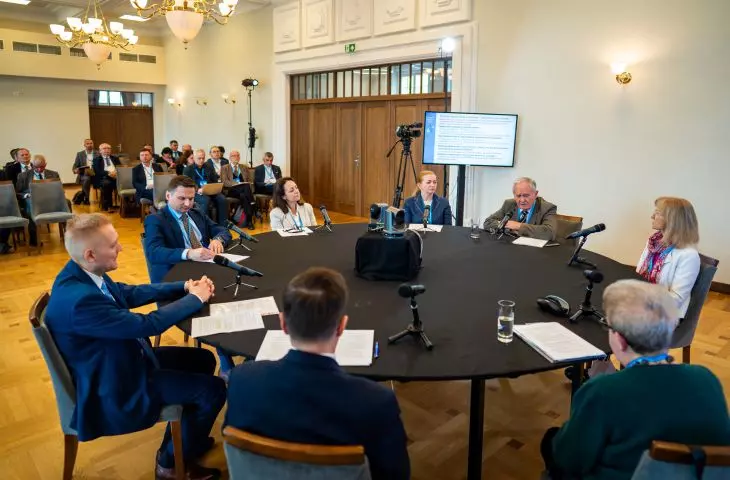 deliberations of the 4th Water Roundtable