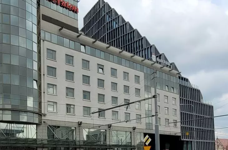Sheraton hotel and Bałtyk office building, Bukowska street