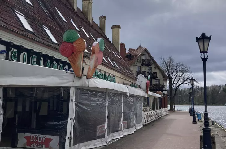 Zamknięte restauracje poza sezonem