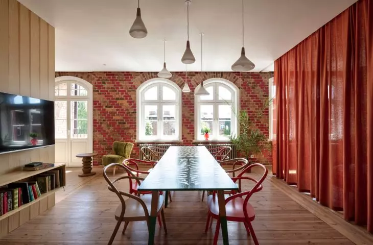 wnętrza apartamentów na katowickim Nikiszowcu, 2022