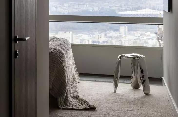 In the apartment you will find, among others, designs by Oskar Zięta