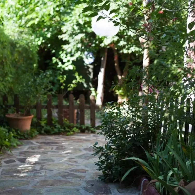 Garden paths should combine aesthetics with functionality