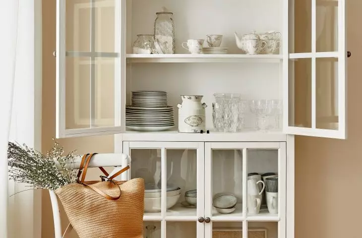 The sideboard is a characteristic element of the interior in the Provençal style
