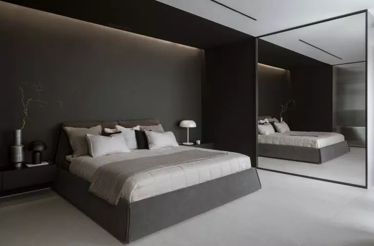 The bed was placed in an alcove