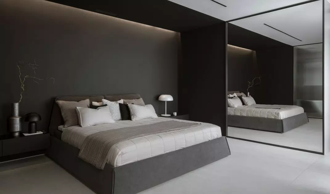 The bed was placed in an alcove