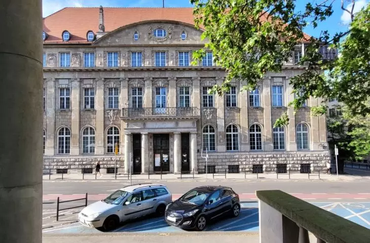 dawny bank przy pl. Wolności i ul. Nowowiejskiego w Poznaniu