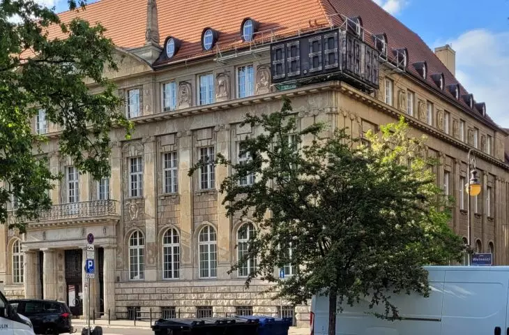 dawny bank przy pl. Wolności i ul. Nowowiejskiego w Poznaniu