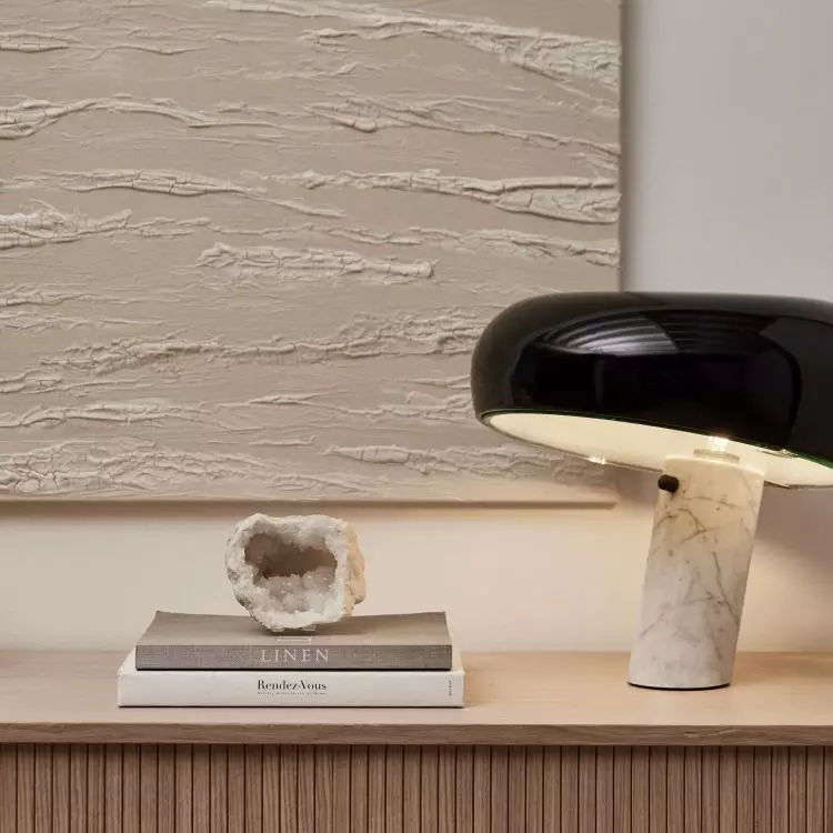 With the help of accessories, bring diverse textures into the interior