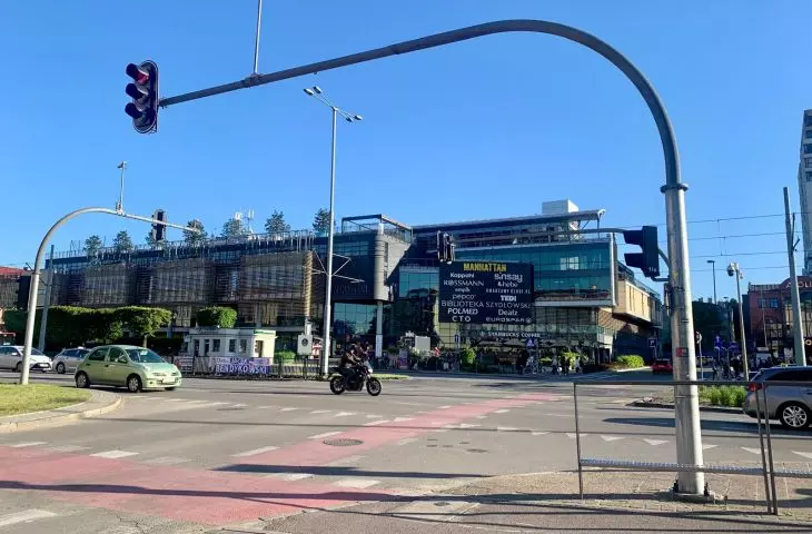 Dzięki uchwale krajobrazowej elewacji Manhattanu nie zasłaniaj już wielkoformatowe reklamy