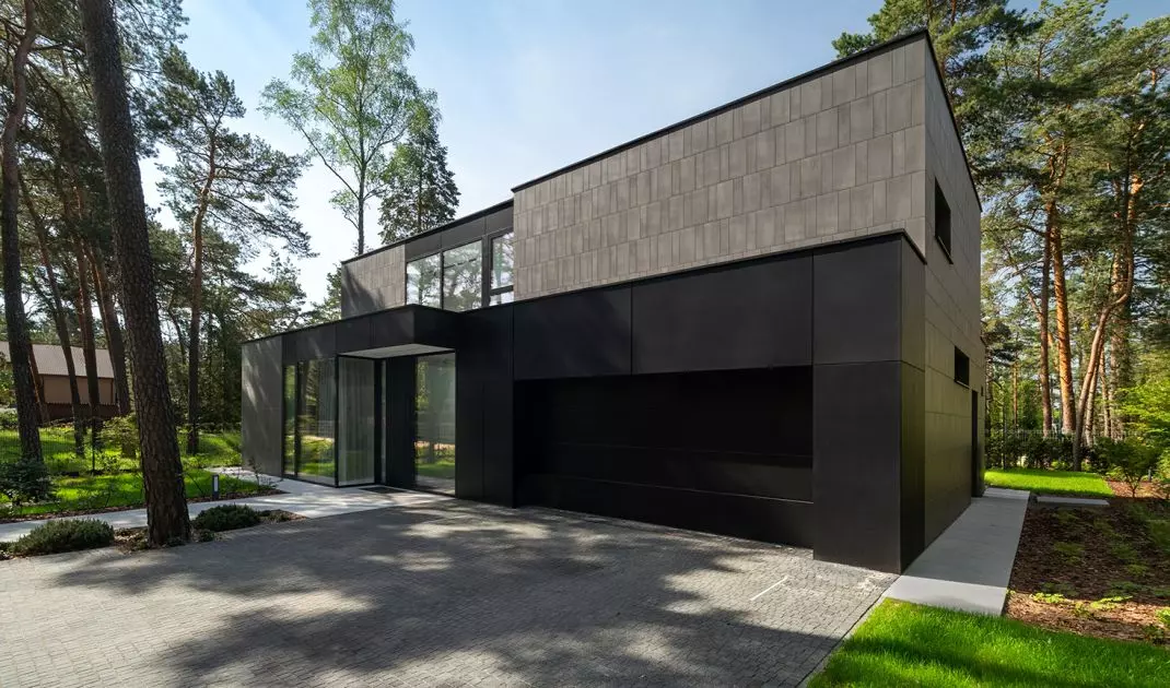 House on Walnut Street