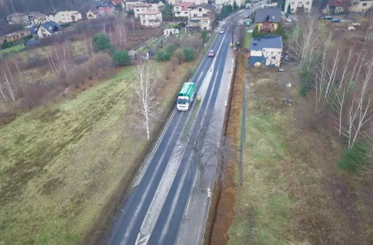 elementem przebudowy infrastruktury było stworzenie dróg tranzytowych poza centrum
