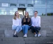 Awarded students Gabriela Kwasowska, Anna Krystkowicz and Marta Kozlow.