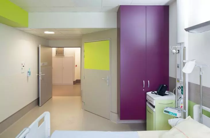 Laminat HPL w szpitalnym wnętrzu