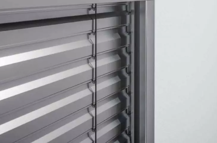 External blackout blind Alukon LS Dark