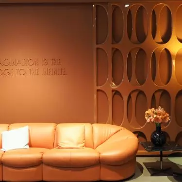 Poltrona Frau showroom using leather