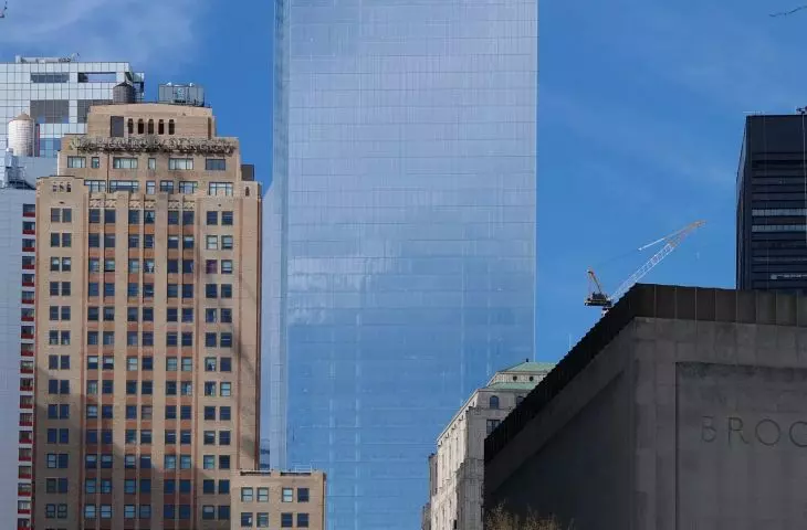 A view of the facade of 4 World Trade Centre
