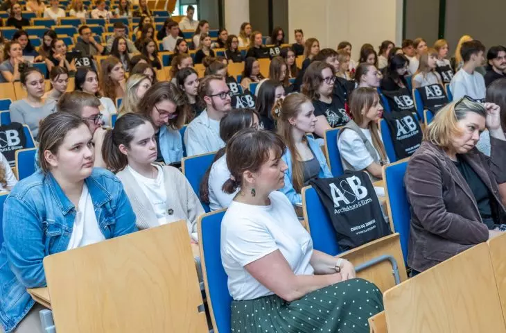Studenci i studentki Politechniki Rzeszowskiej