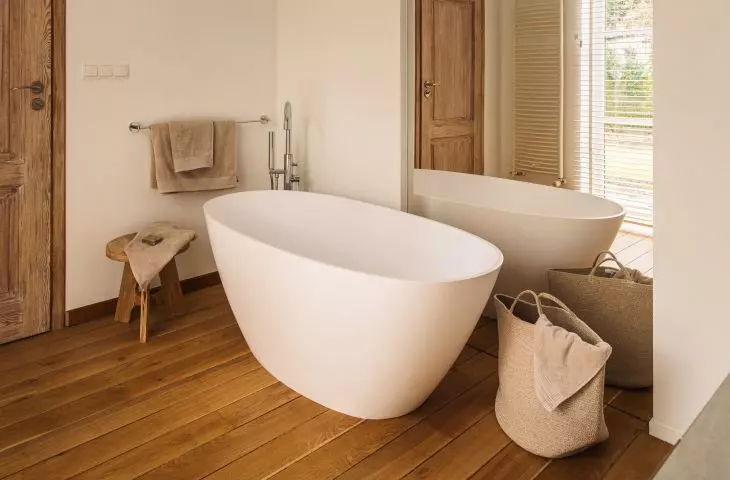 In the bathrooms you will also find wood