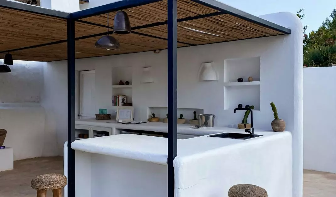 Consider roofing your summer kitchen