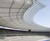 Konstrukcja nowego dachu berlińskiego Olympiastadion