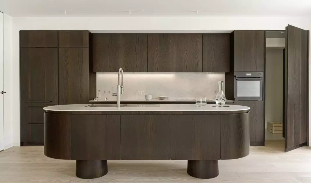 The development hides the passage to the pantry