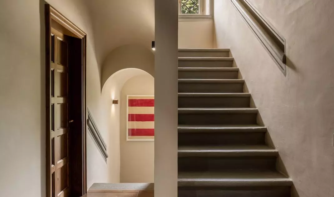 Architekci zachowali oryginalne łuki i drewniane belki