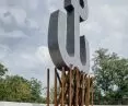 na szczycie kopca znajduje się odnowiony symbol Polski Walczącej