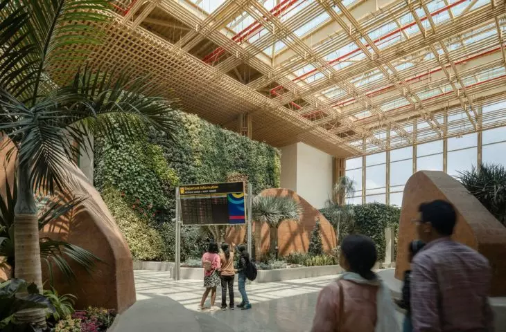 Naturalne materiały użyte w wykończeniach są przykładem zielonego prądu w architekturze