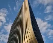 Złoty wieżowiec projektu Zaha Hadid Architects