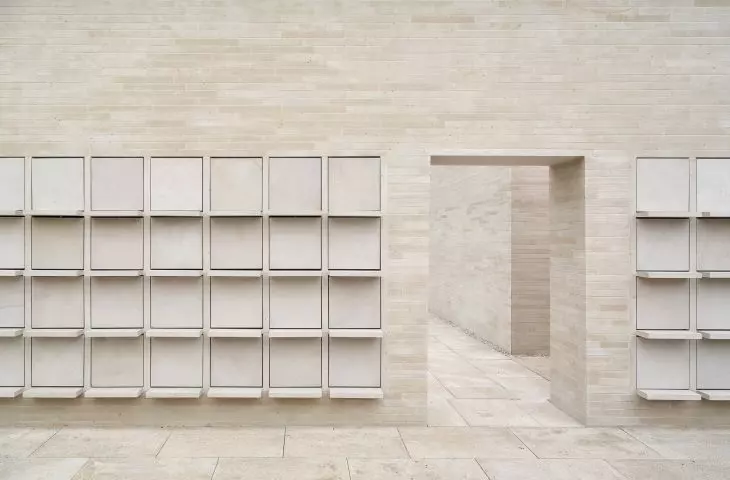 monochromatic columbarium space