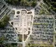 the central square of the columbarium was located on the main axis of the cemetery, in the place where a chapel was formerly planned to be built